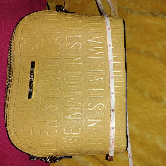 Crossbody Handbag - Picture 3 of 6